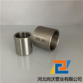 Stainless steel threaded pipe couplings